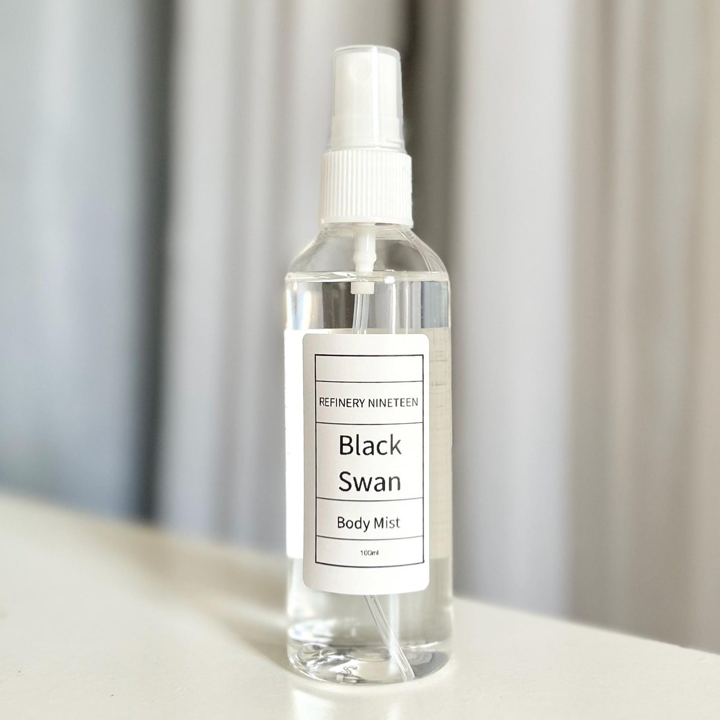 Black Swan scented body mist
